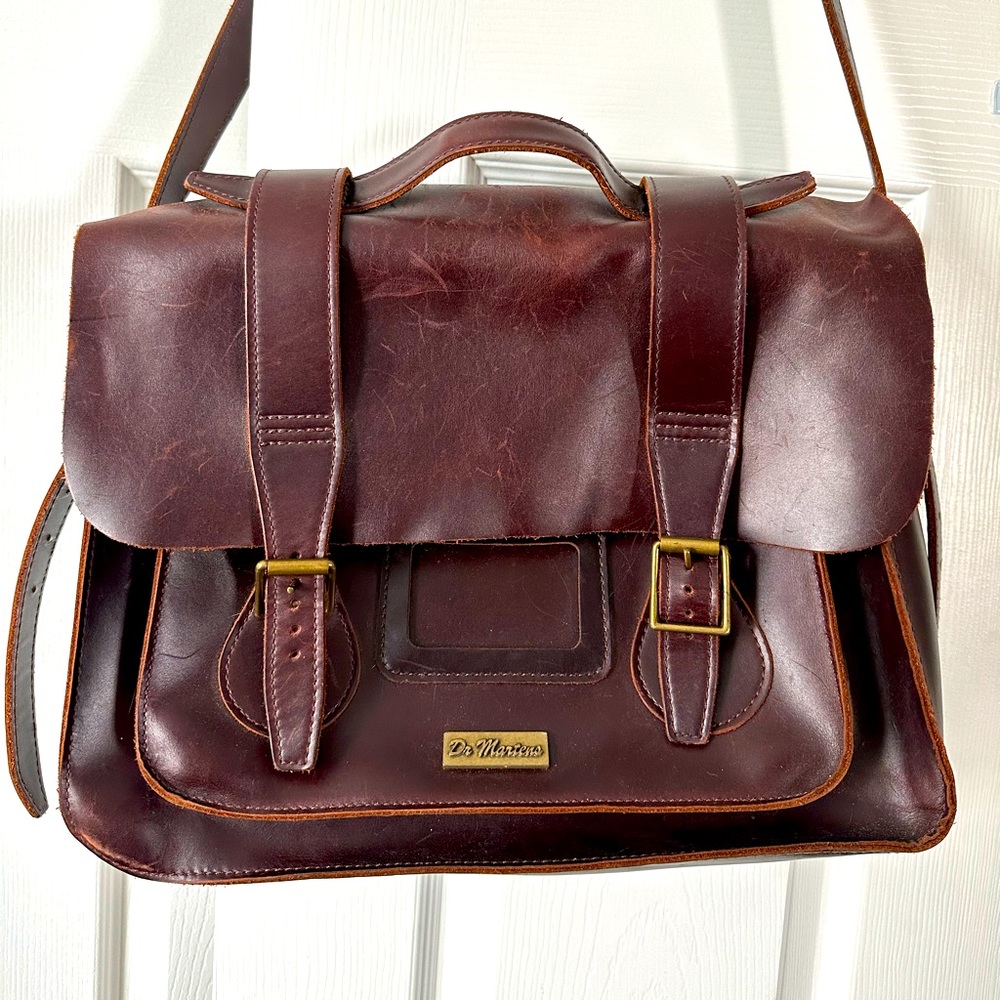 Dr Martens Satchel in Oxblood 15”